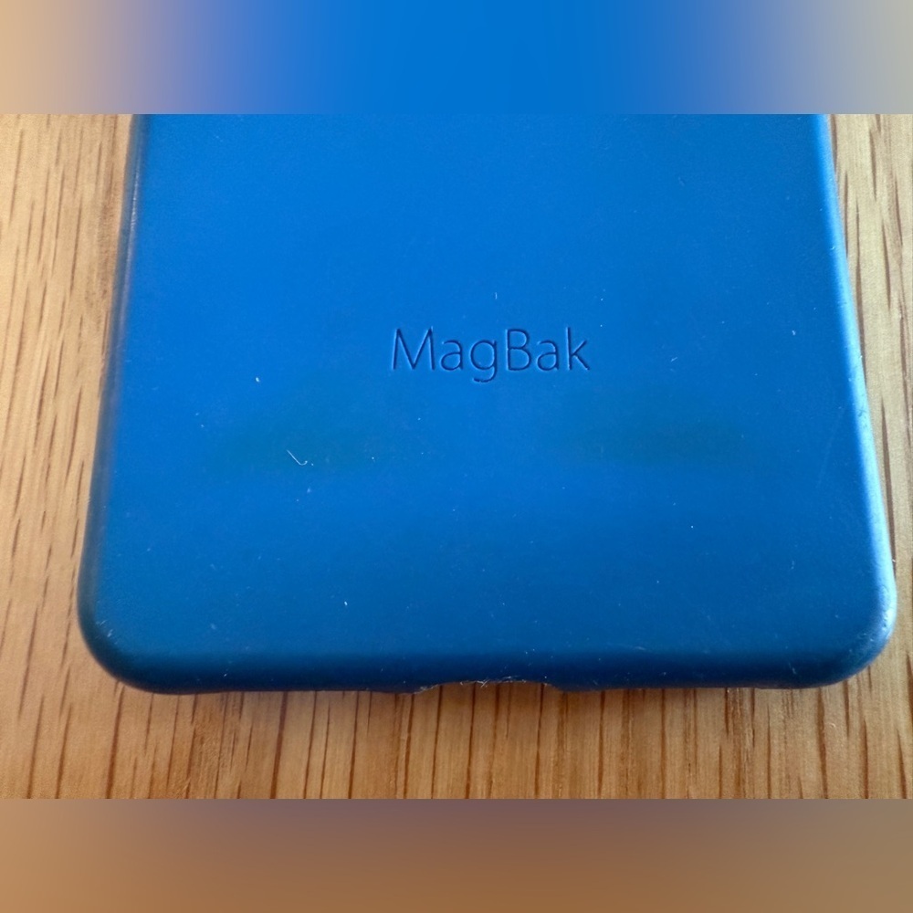 MagBak for IPhone X/XS - Picture 4 of 12